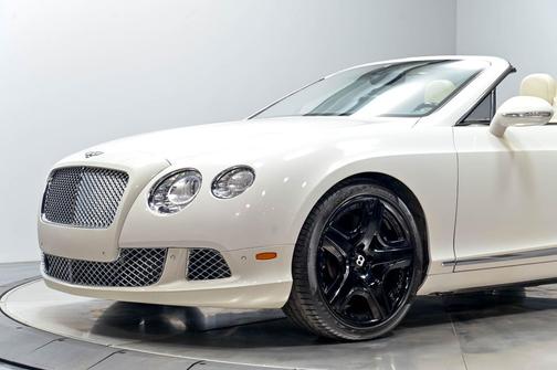 Glacier White Solid 2013 Bentley Continental GT Base