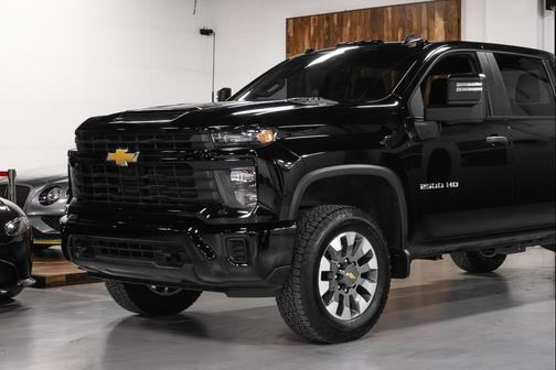 2024 Chevrolet Silverado 2500 Custom
