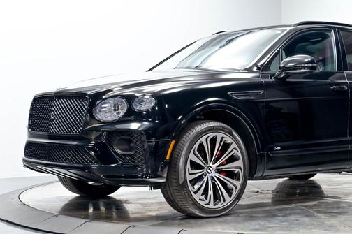 Black 2021 Bentley Bentayga V8
