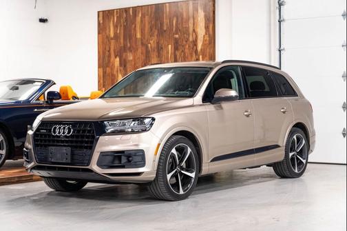 Cobra Beige Metallic 2019 Audi Q7 55 Prestige
