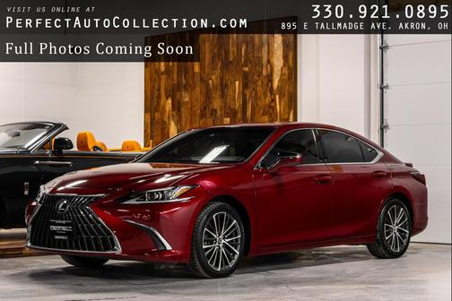 2022 Lexus ES 300h Base