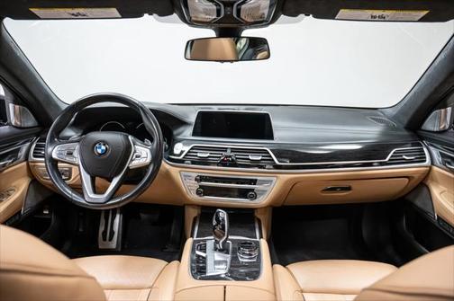 2016 BMW 750 i xDrive
