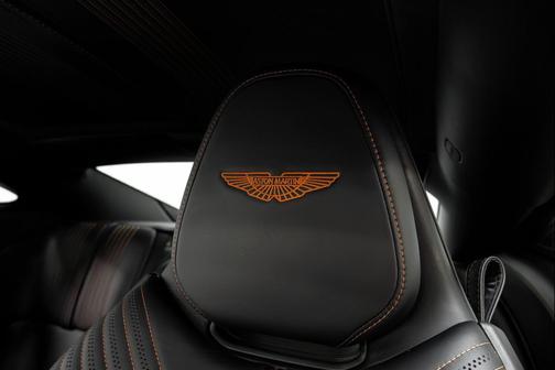 2018 Aston Martin DB11 Base