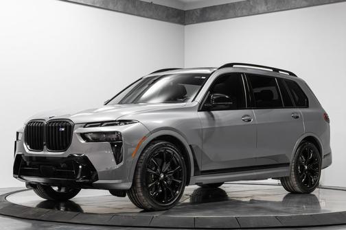 2024 BMW X7 M60i