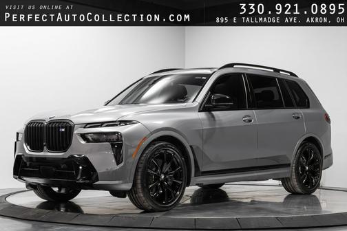 2024 BMW X7 M60i