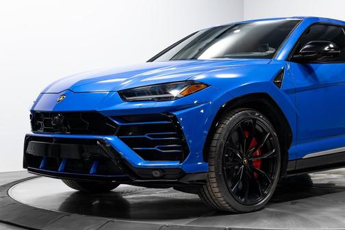 2019 Lamborghini Urus Base