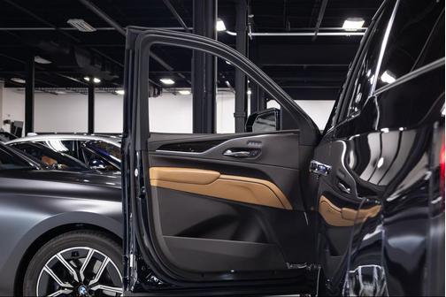 2022 Cadillac Escalade ESV Sport