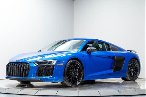 Ara Blue Crystal Effect 2017 Audi R8 5.2 V10 plus