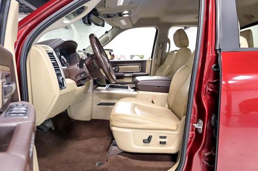 Deep Cherry Red Crystal Pearl Coat/Bright Silver Metall 2014 RAM 1500 Laramie