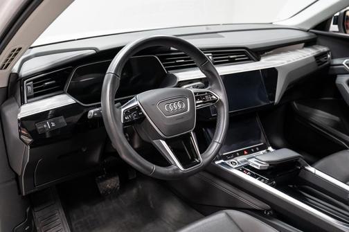 2022 Audi e-tron Sportback S line Premium Plus