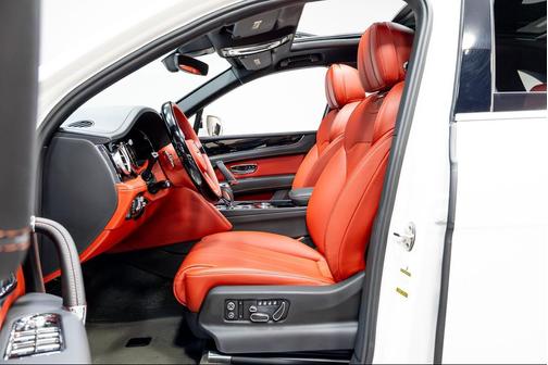 Glacier White Solid 2020 Bentley Bentayga V8