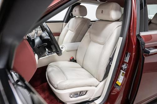 2016 Rolls-Royce Ghost Base