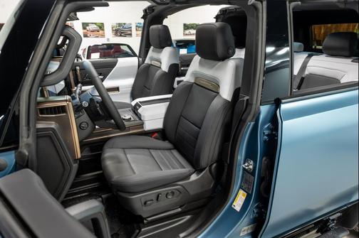 Neptune Blue Matte 2024 GMC HUMMER EV SUV 3X
