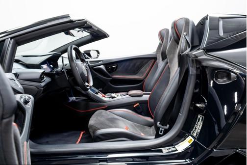 2020 Lamborghini Huracan EVO Base