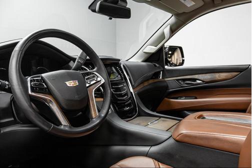 2020 Cadillac Escalade Luxury