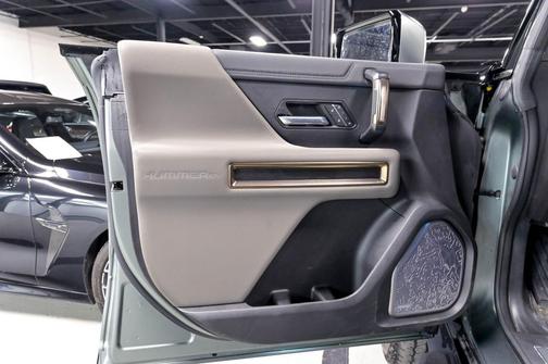 Moonshot Green Matte 2024 GMC HUMMER EV SUV 3X