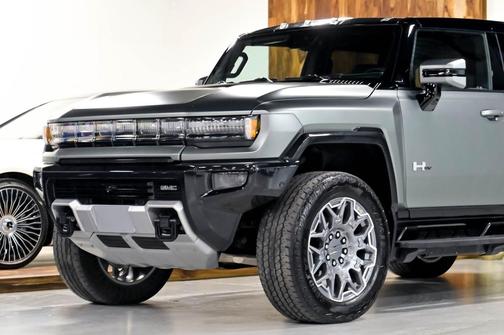 Moonshot Green Matte 2024 GMC HUMMER EV SUV 3X