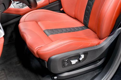 Black Sapphire Metallic 2020 BMW X5 M Base