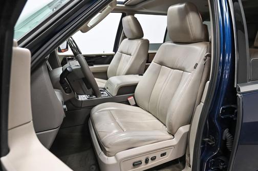 2017 Lincoln Navigator Select