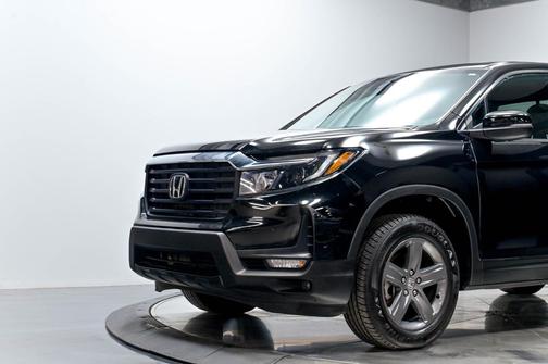 Crystal Black Pearl 2023 Honda Ridgeline RTL