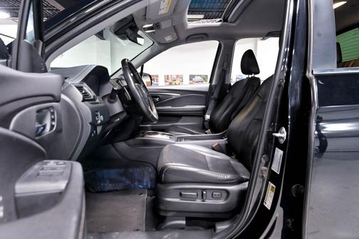 Crystal Black Pearl 2023 Honda Ridgeline RTL