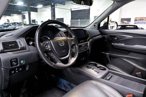 Crystal Black Pearl 2023 Honda Ridgeline RTL