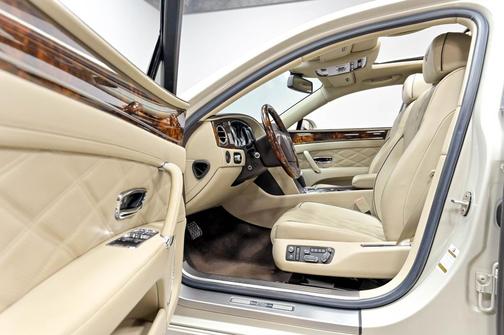 White Sand Metallic 2015 Bentley Flying Spur Base