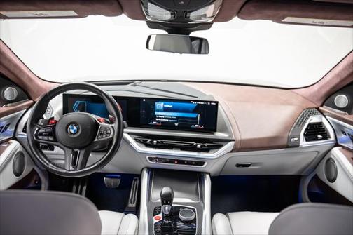 2023 BMW XM Base