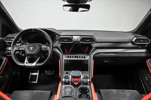 2021 Lamborghini Urus Graphite Capsule