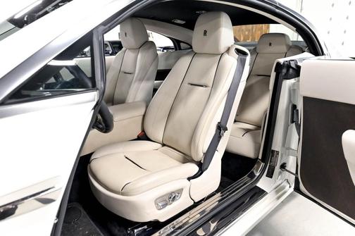 English White 2014 Rolls-Royce Wraith