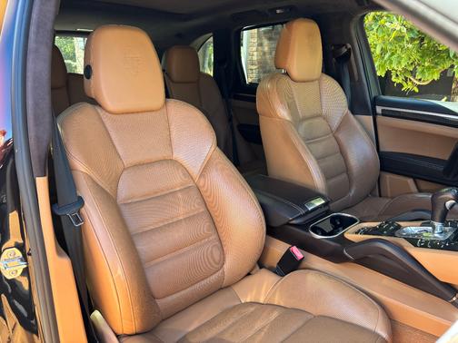 2016 Porsche Cayenne Cayenne Turbo S