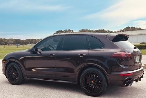 2017 Porsche Cayenne GTS