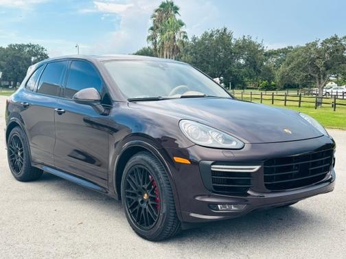 2017 Porsche Cayenne GTS
