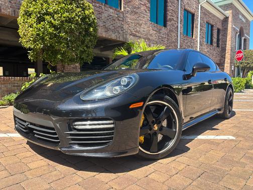 2014 Porsche Panamera 