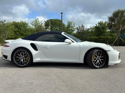 2014 Porsche 911 911 Turbo S Cabriolet