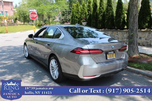 2024 BMW 530 i xDrive
