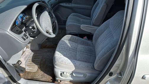 2002 Toyota Sienna LE