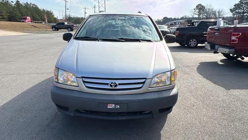 2002 Toyota Sienna LE