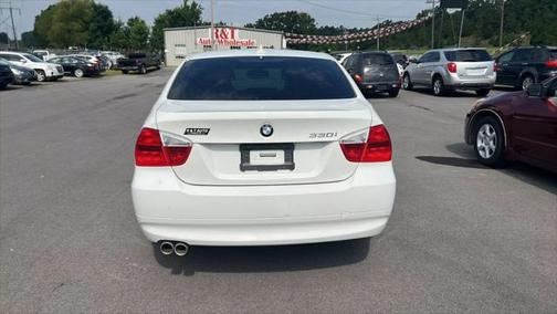 2006 BMW 330 330i Sedan 4D