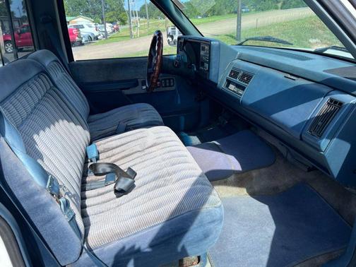 1990 Chevrolet Pickup Truck Base