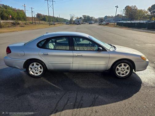 2005 Ford Taurus SE