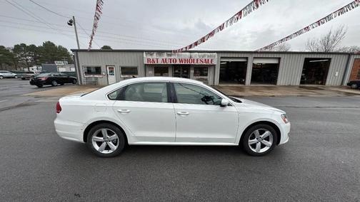White 2014 Volkswagen Passat 1.8T S
