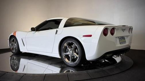 Arctic White 2011 Chevrolet Corvette 3LT
