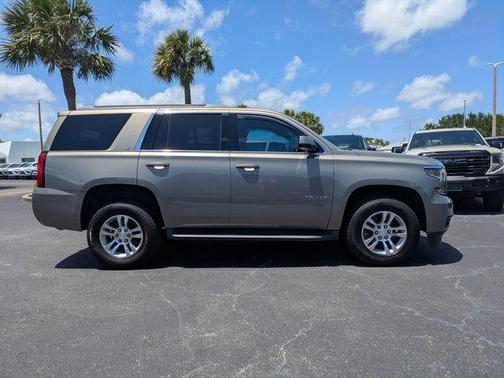 Pepperdust Metallic 2017 Chevrolet Tahoe LT