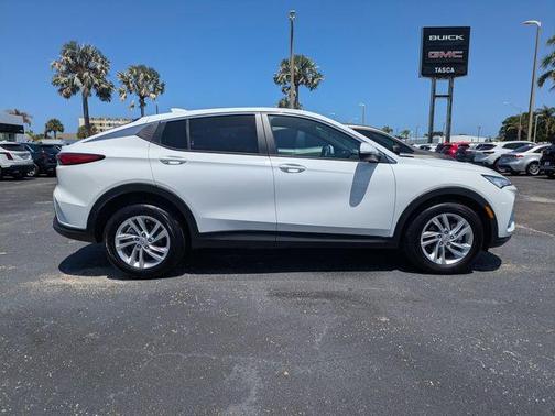 Summit White 2024 Buick Envista Preferred