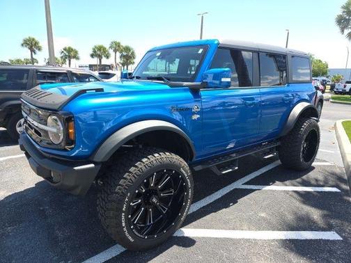 Blue Metallic 2024 Ford Bronco Outer Banks