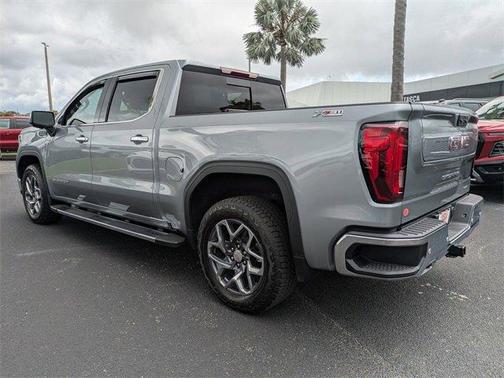 2025 GMC Sierra 1500 SLT