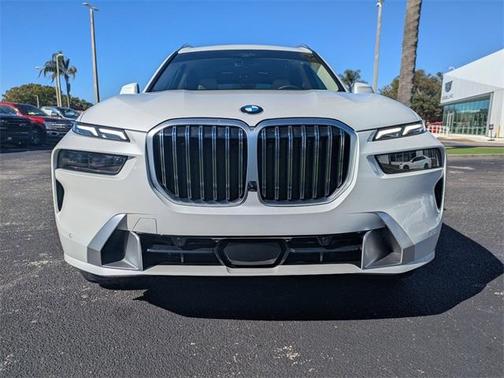 2025 BMW X7 xDrive40i