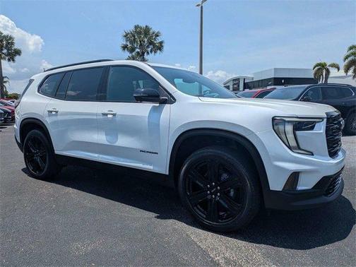 2025 GMC Acadia Elevation