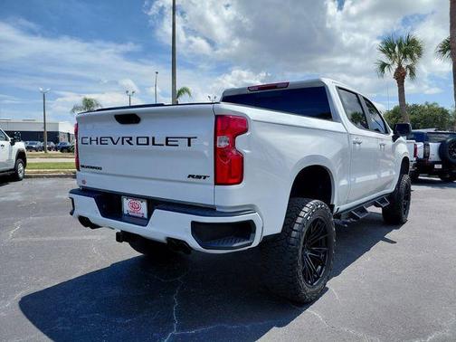 Summit White 2025 Chevrolet Silverado 1500 RST